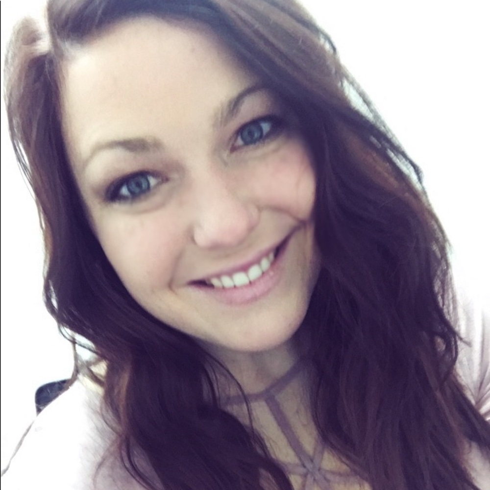 Meet your Posher, Caroline